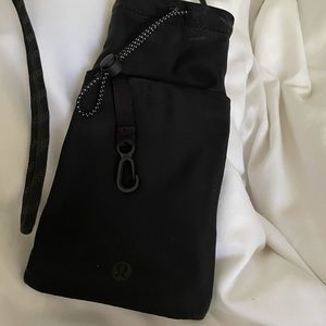 Lululemon crossbody phone case